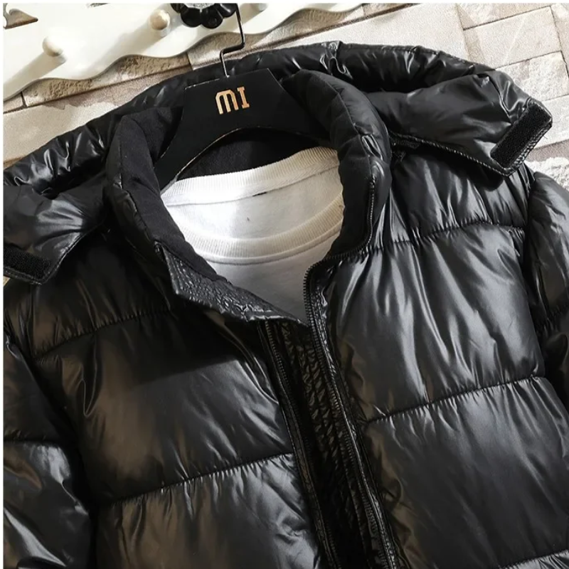 Men's puffer jacket with large hood and warm lining