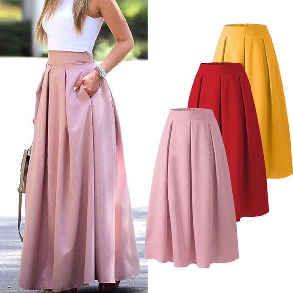 Plain-coloured pleated skirt with high waist