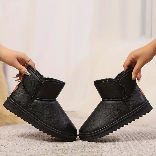 Warm, fleece-lined, mid-height ankle boots