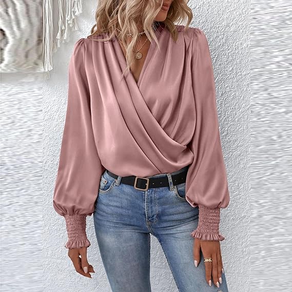 Elegant blouse top with V-neck and balloon sleeves