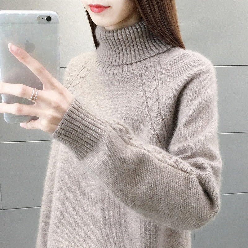 Women's Turtleneck Jumper - Elegant Loose Fit - Cozy Knit Sweater for Chic Style