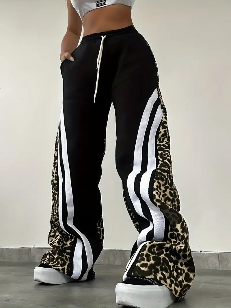 Women - Trousers - Fleece-lined Leopard Print - Stylish & Comfortable Fashion Choice