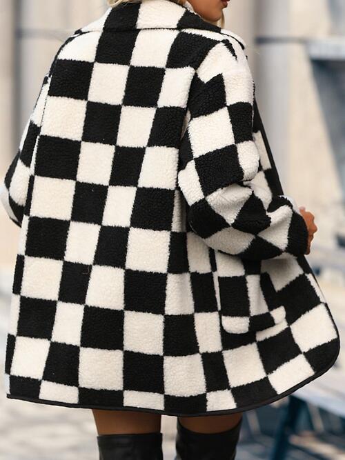 Women - Chequered Coat - Stylish & Comfortable - Perfect for Winter Fashion