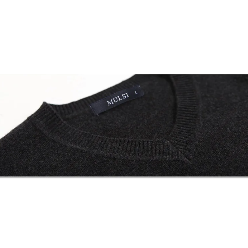 Elegant men's jumper with V-neck for style-conscious men