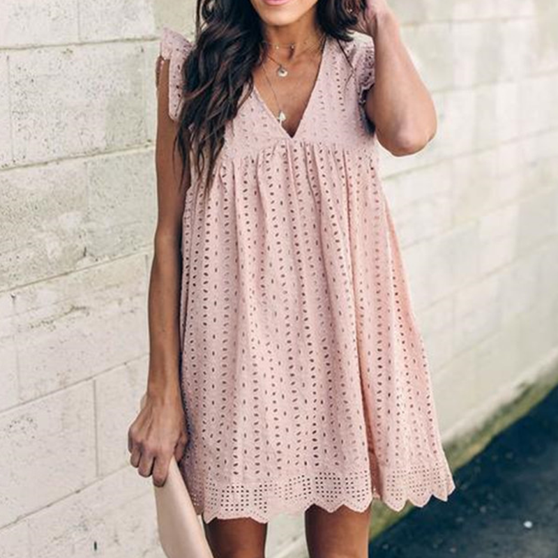 Lace dress with pockets