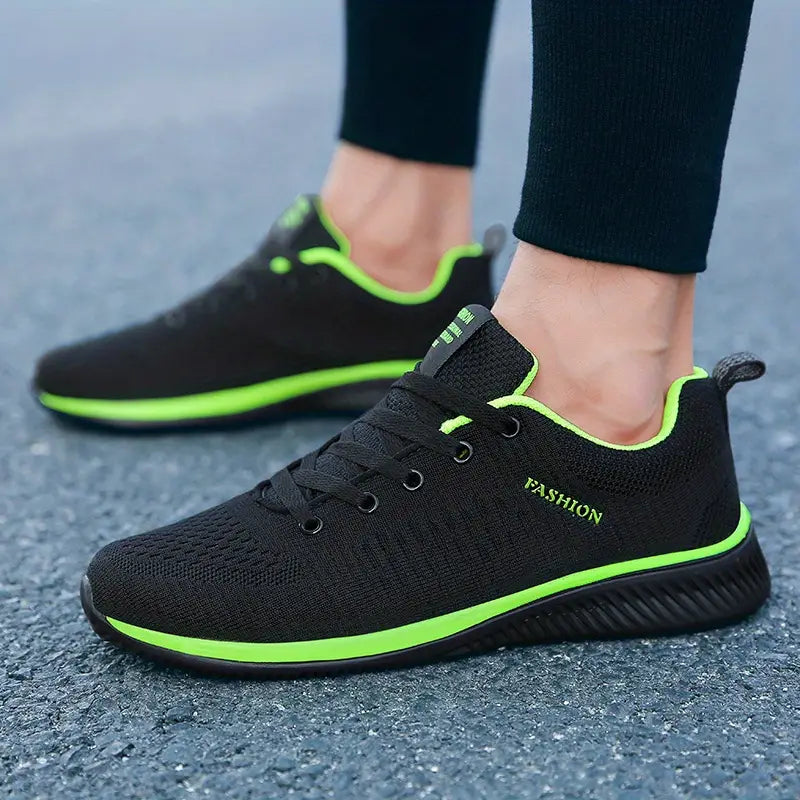 Sporty running shoes in knit