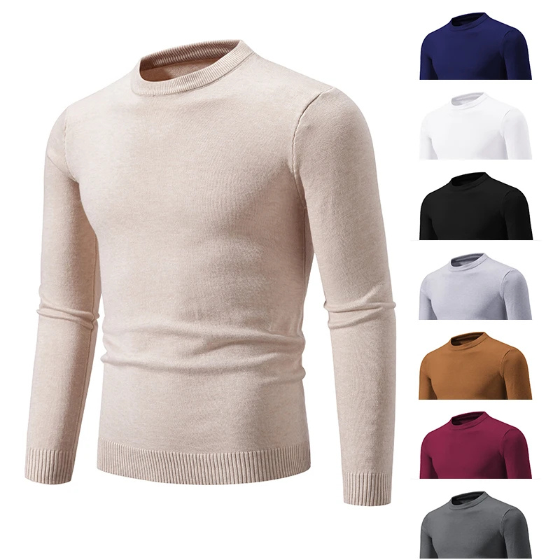 Simple round neck men's jumper with comfortable cut