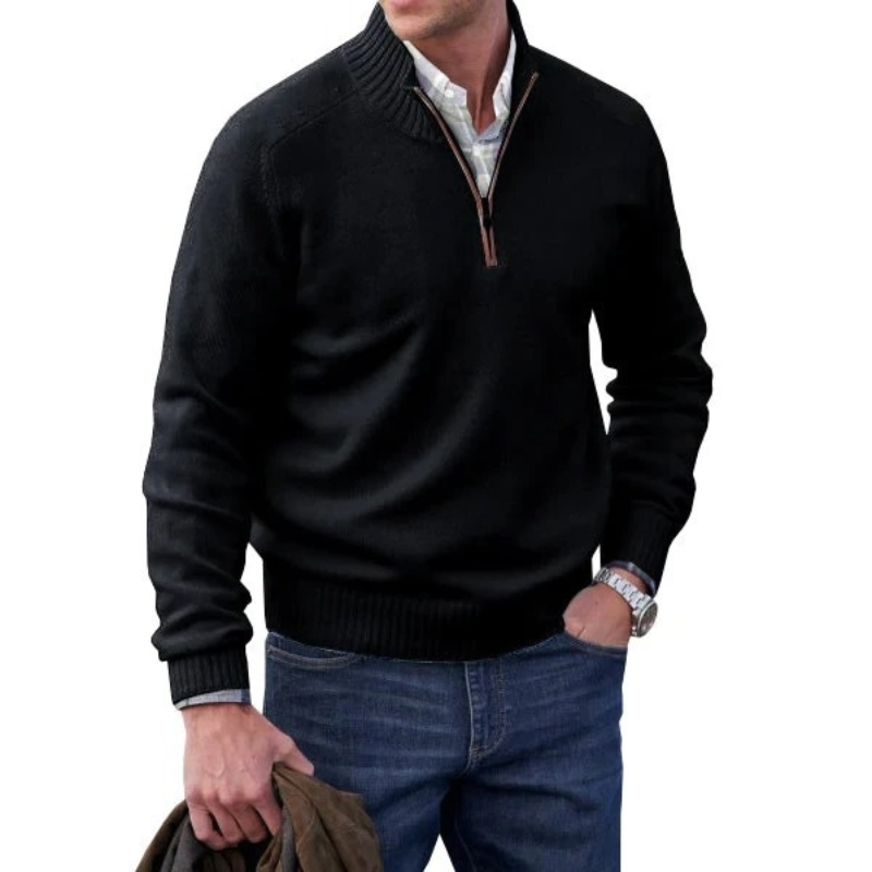 Classic knitted pullover with zip