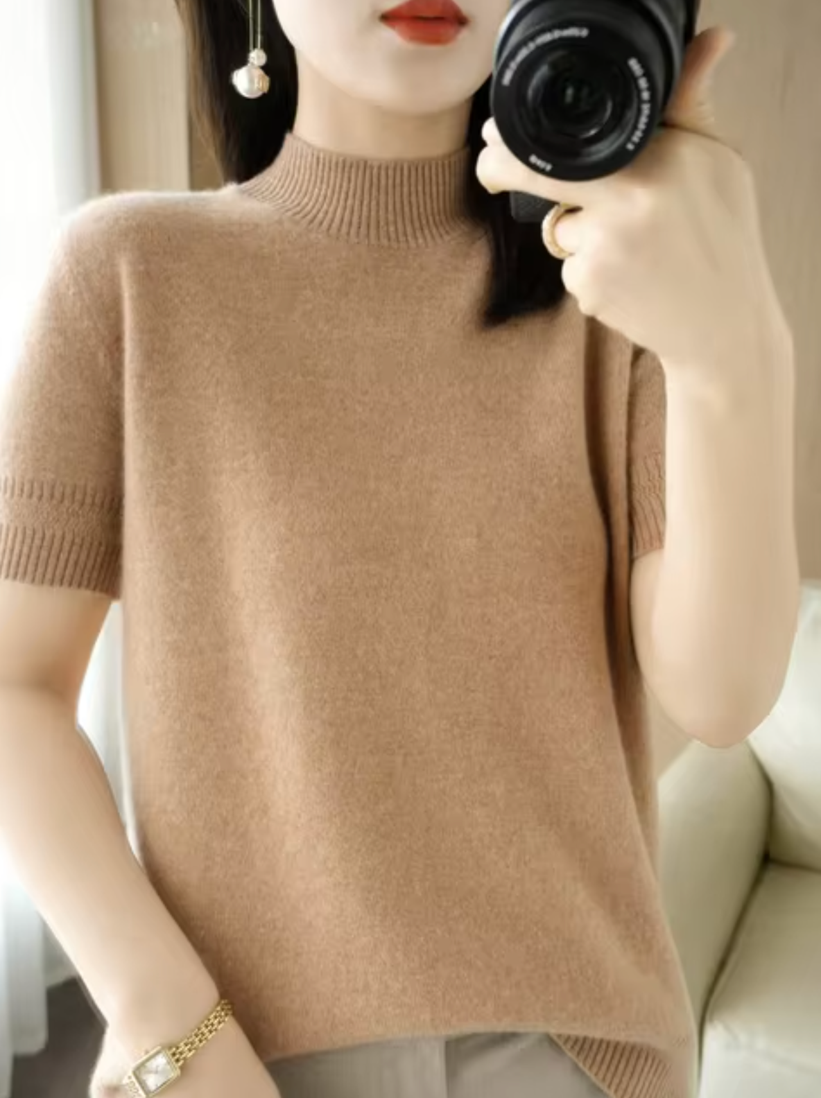 Short-sleeved knitted turtleneck jumper