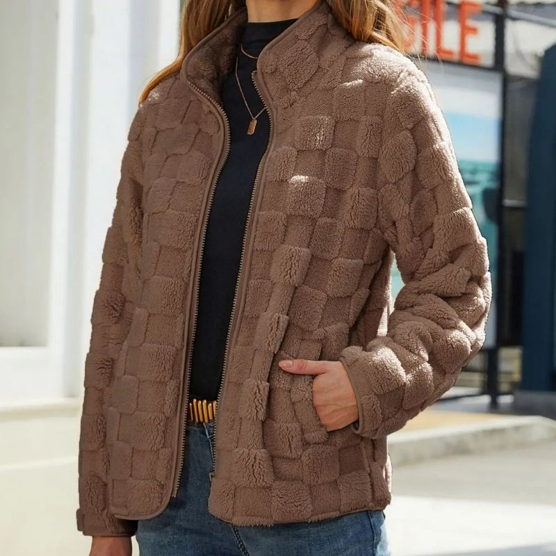 Women - Chequered Winter Jacket - Stylish & Warm - Ideal for Cold Weather Fashion