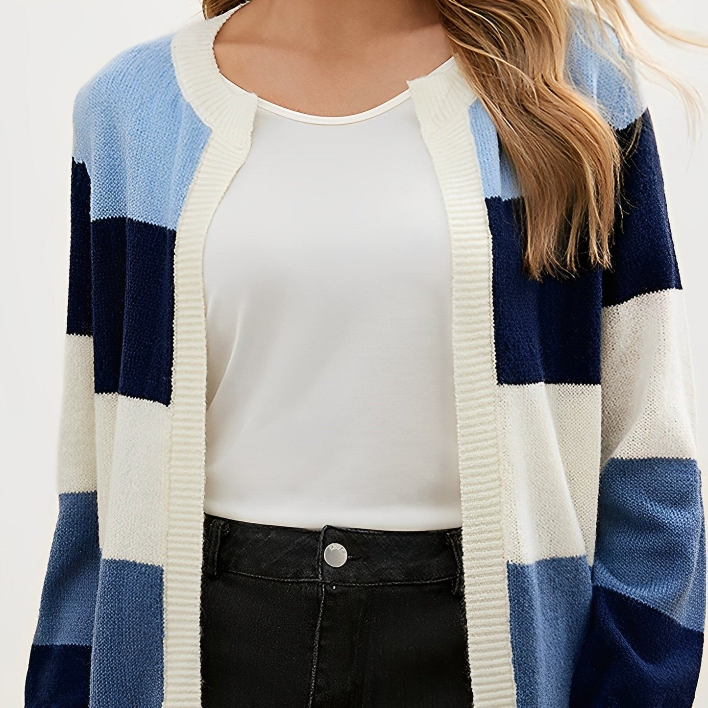 Women - Cardigan - Comfortable Colour Block Design - Stylish Layering Essential for Any Wardrobe