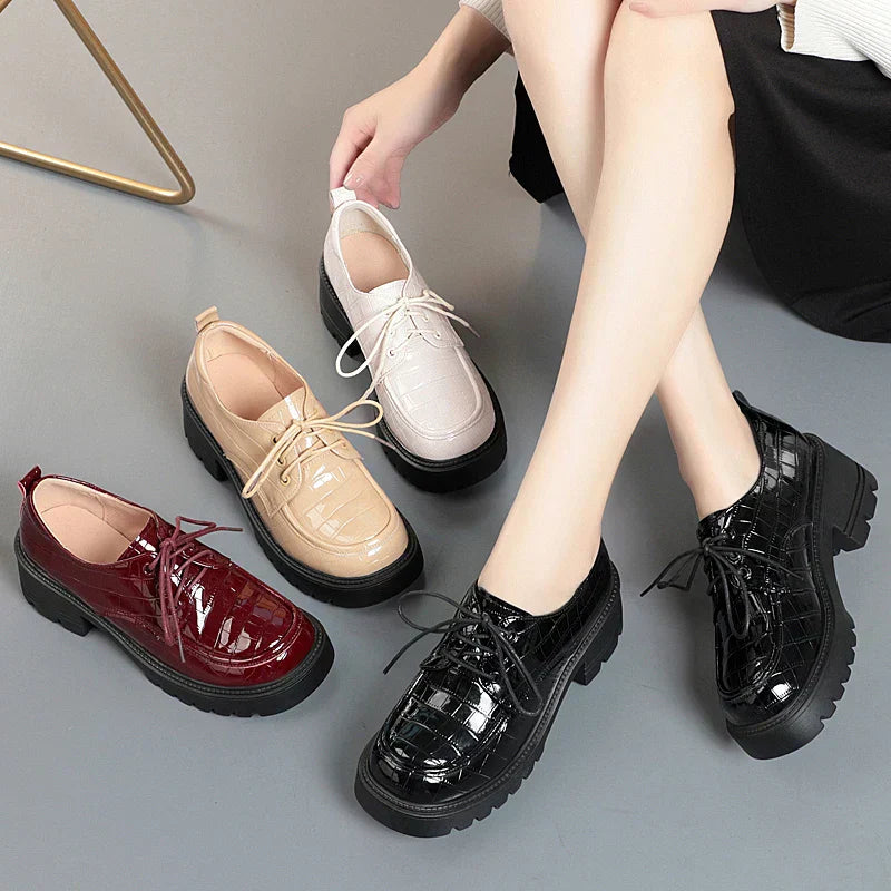 Genuine leather low shoes with platform