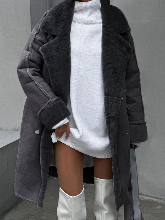 Women - Extra-Long Faux Fur Coat - Luxurious and Cozy - Stylish Winter Outerwear