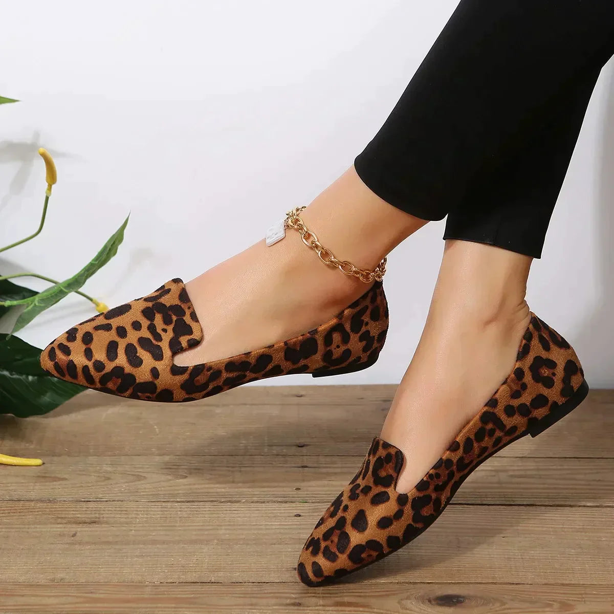 Leopard pointed toe loafers