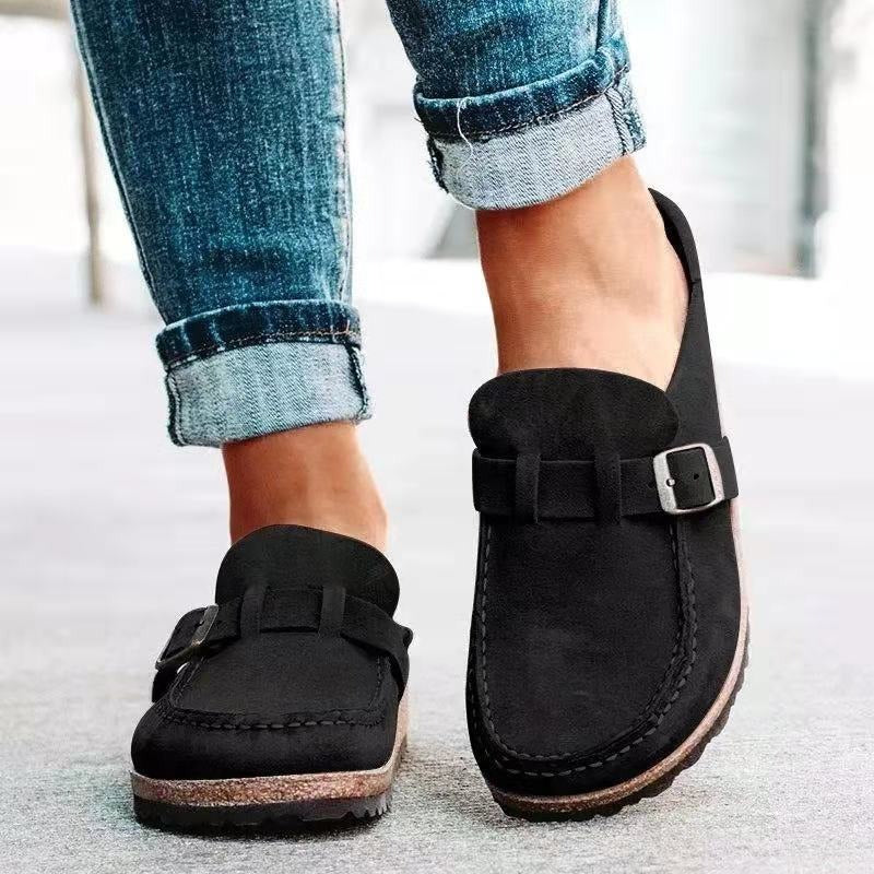 Retro suede sandals