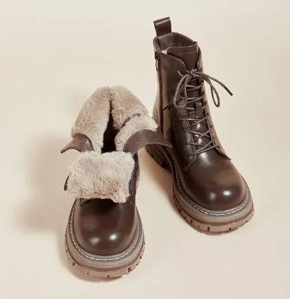 Women's fur boots