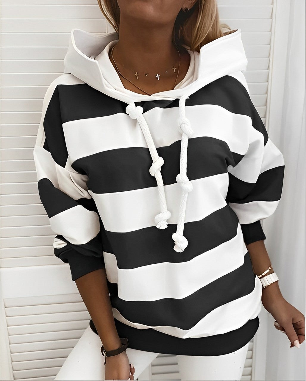 Women - Casual Hooded Jumper - Striped Design - Comfortable Everyday Fashion