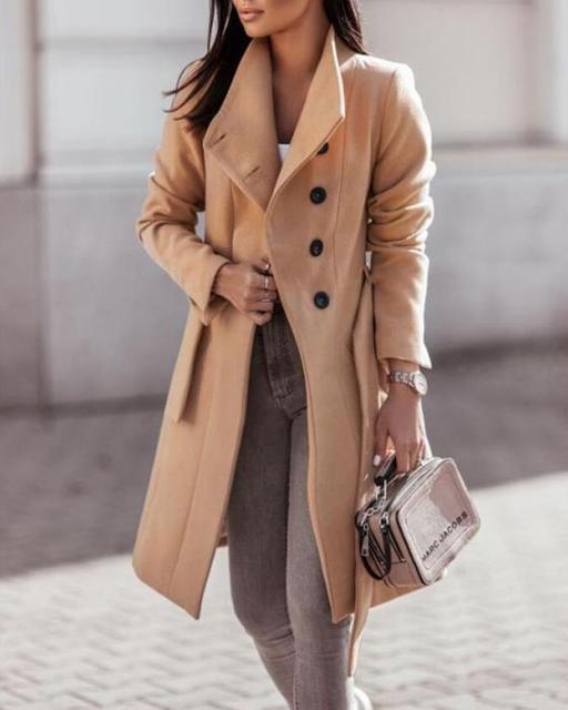 Winter trend: Elegant women's coat with belt