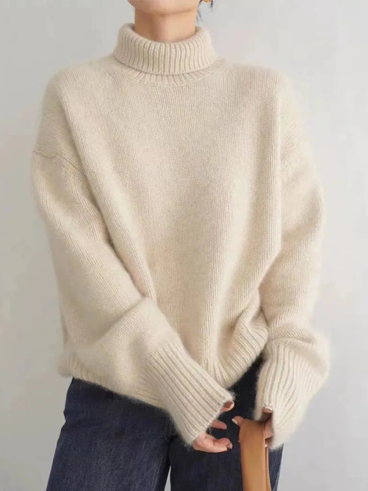 Women - Turtleneck Jumper - Soft Knit Fabric - Cozy & Stylish Layering Essential