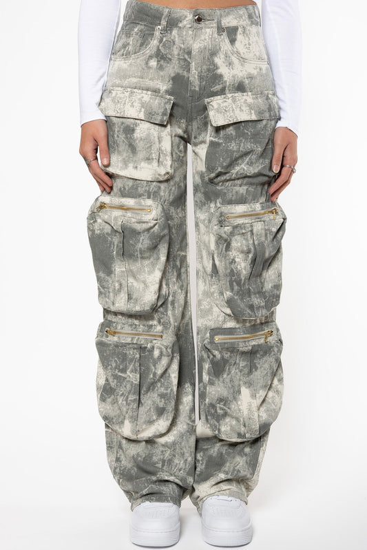 Camouflage cargo trousers 807