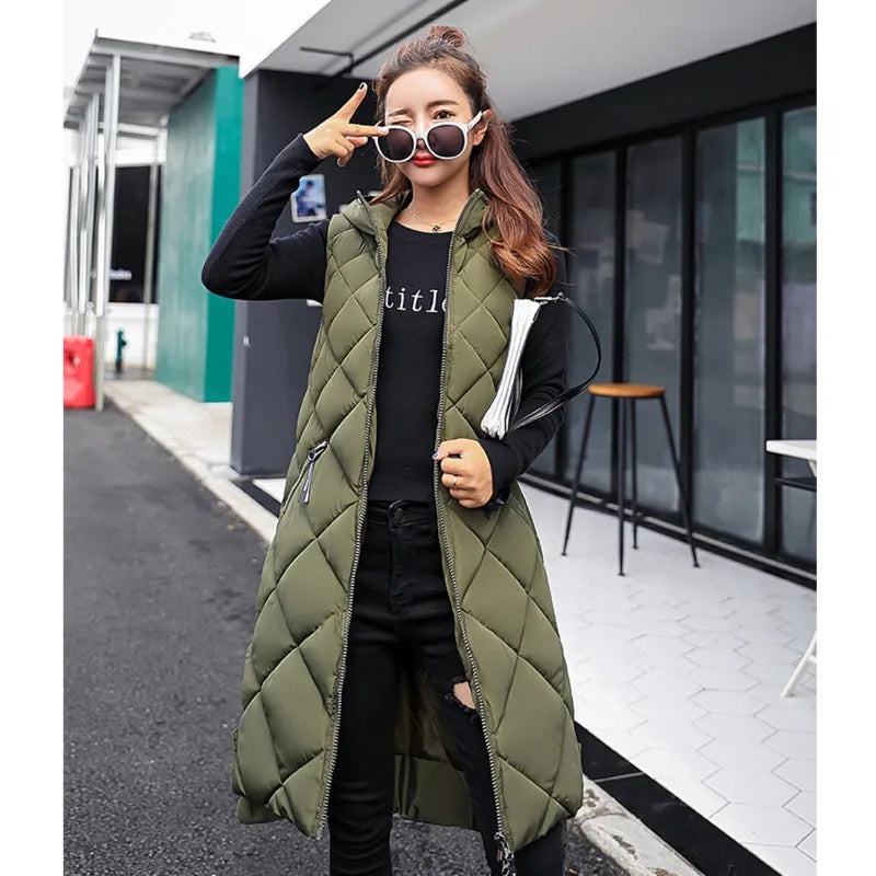 The new casual sleeveless coat with hood