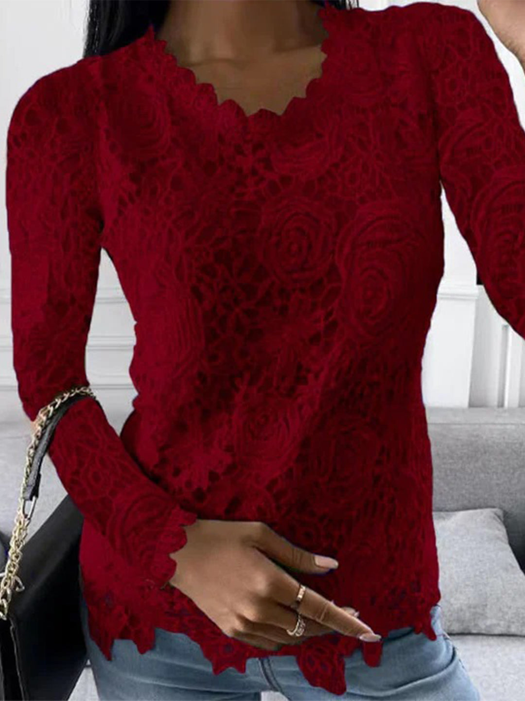 Trendy long-sleeved shirt for women with a long cut