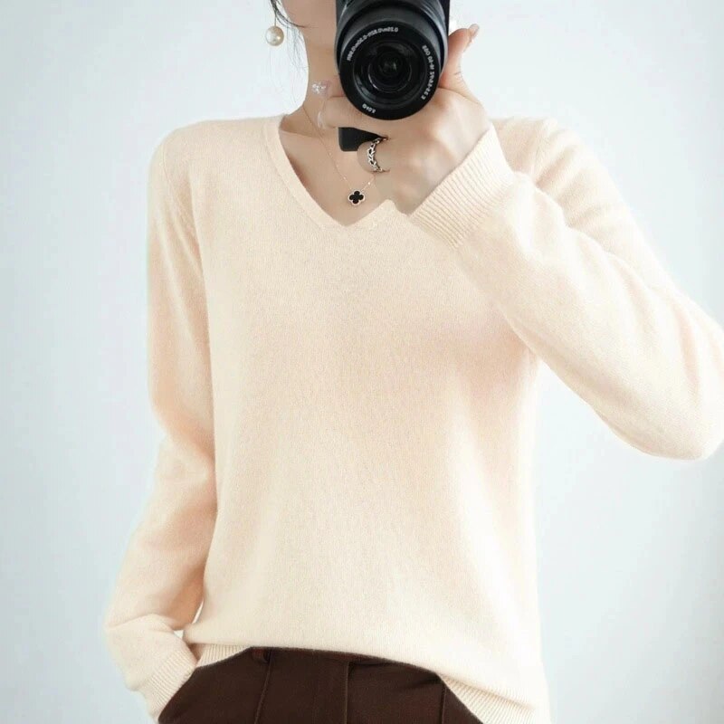 V-neck jumper