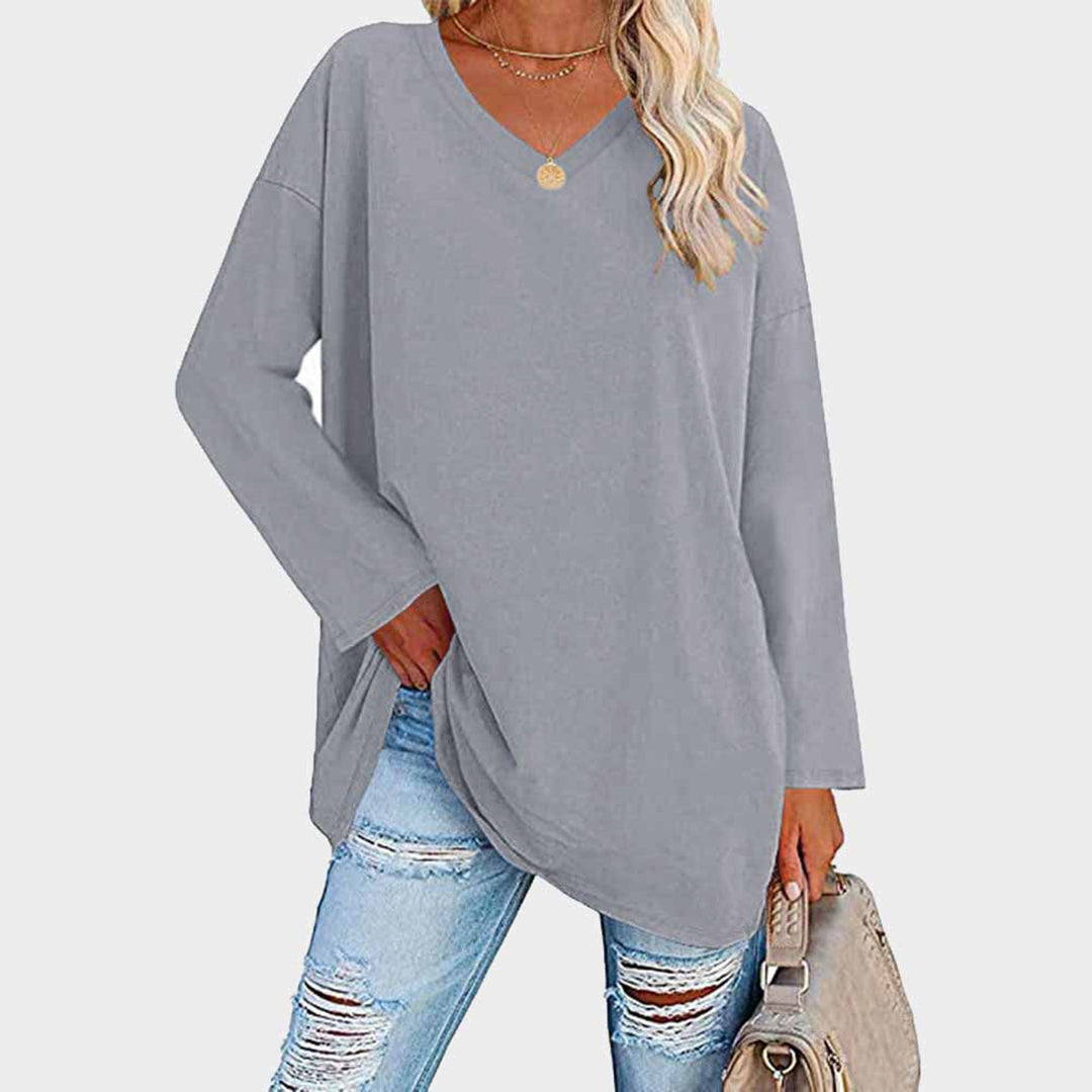 Elegant long-sleeved blouse with V-neckline