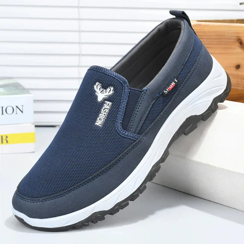 Canvas shoes with soft sole