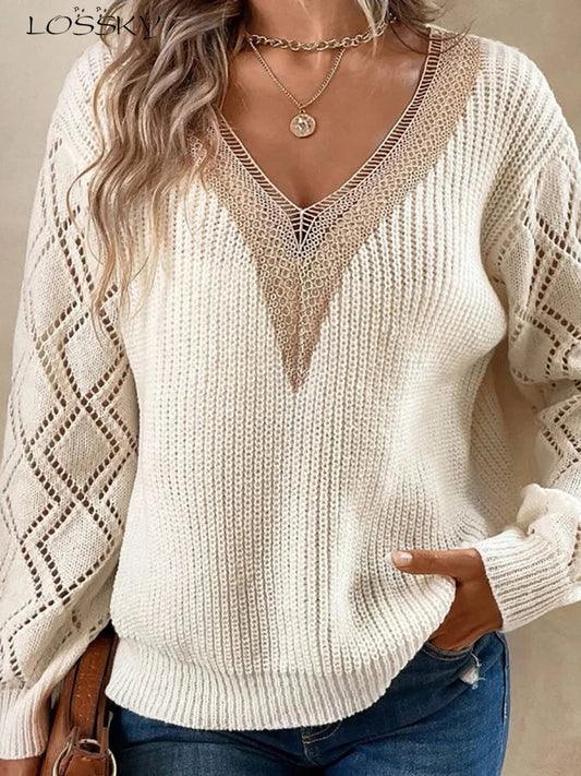 Long-sleeved white long sleeve V-neck sweater with lace