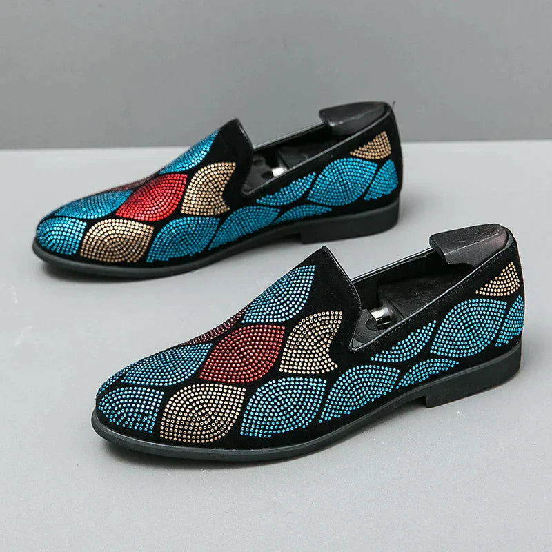 Modern slip-on shoes with geometric pattern