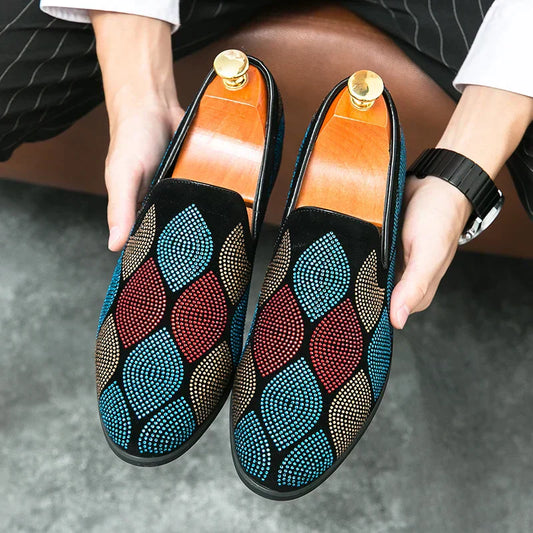 Modern slip-on shoes with geometric pattern