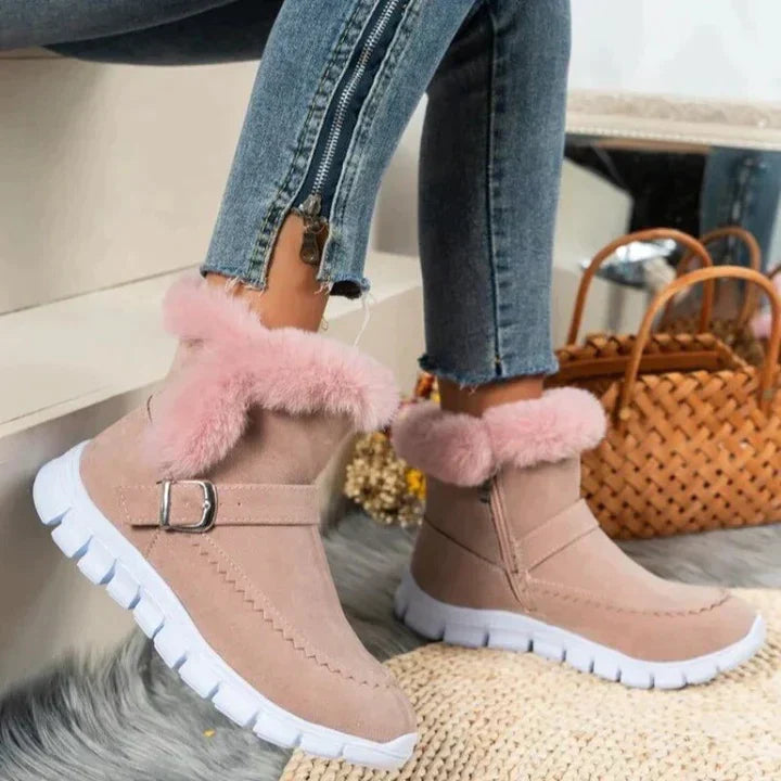 Winter boots with fur lining for women