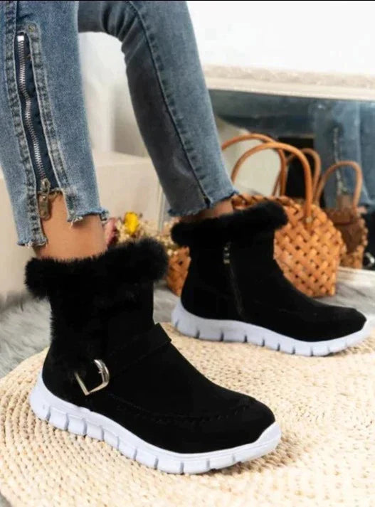 Winter boots with fur lining for women