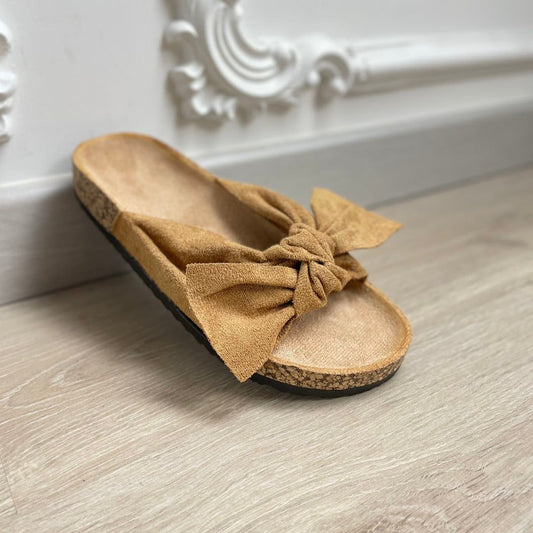 Trendy camel loafer