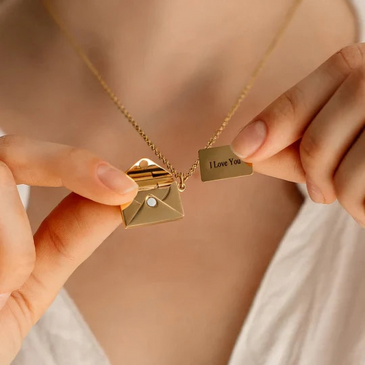 Geometric pendant necklace with envelope