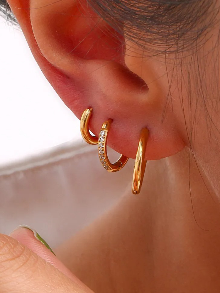 Huggie hoop earrings