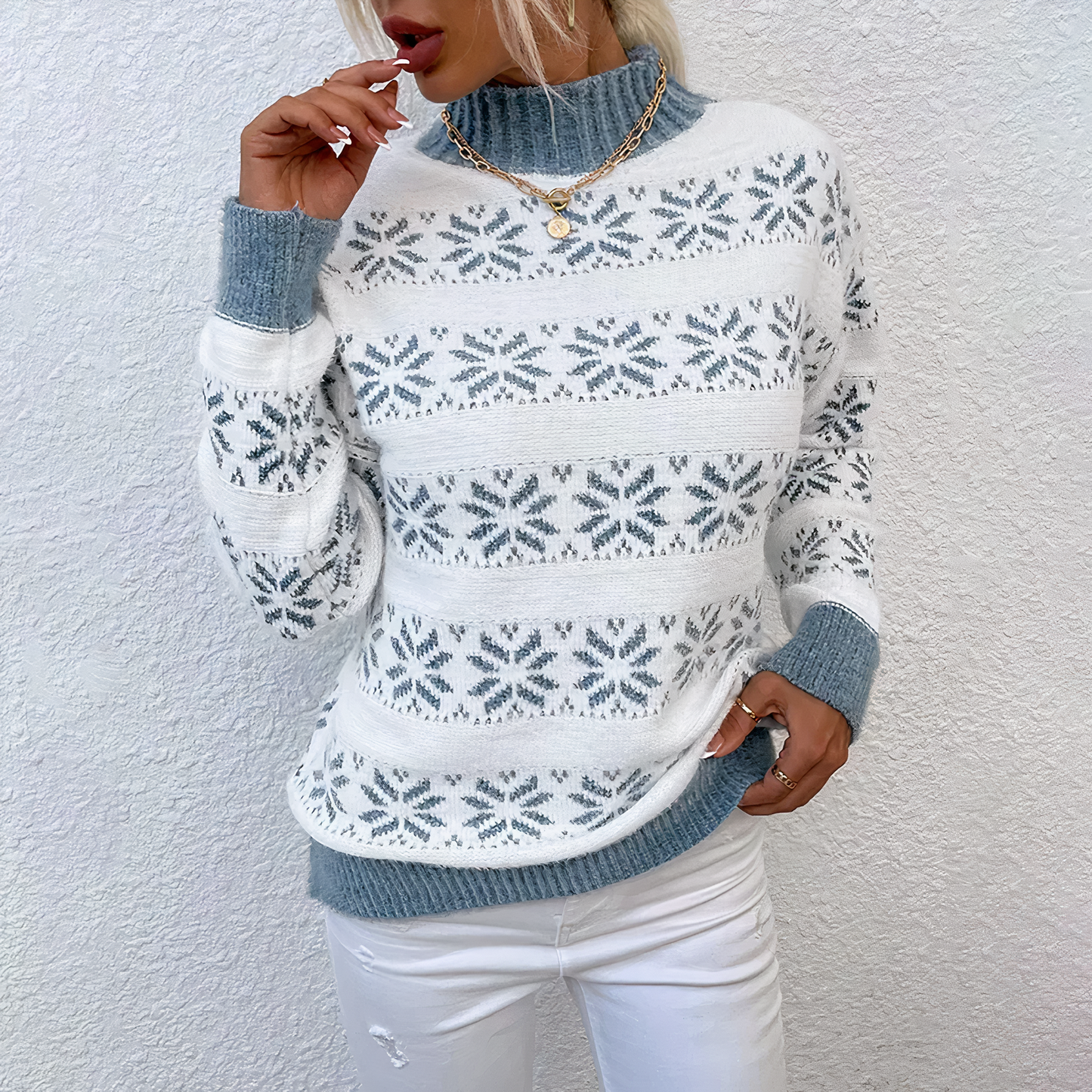 Women - Knitted Jumper - Cozy and Stylish - Perfect for Every Season