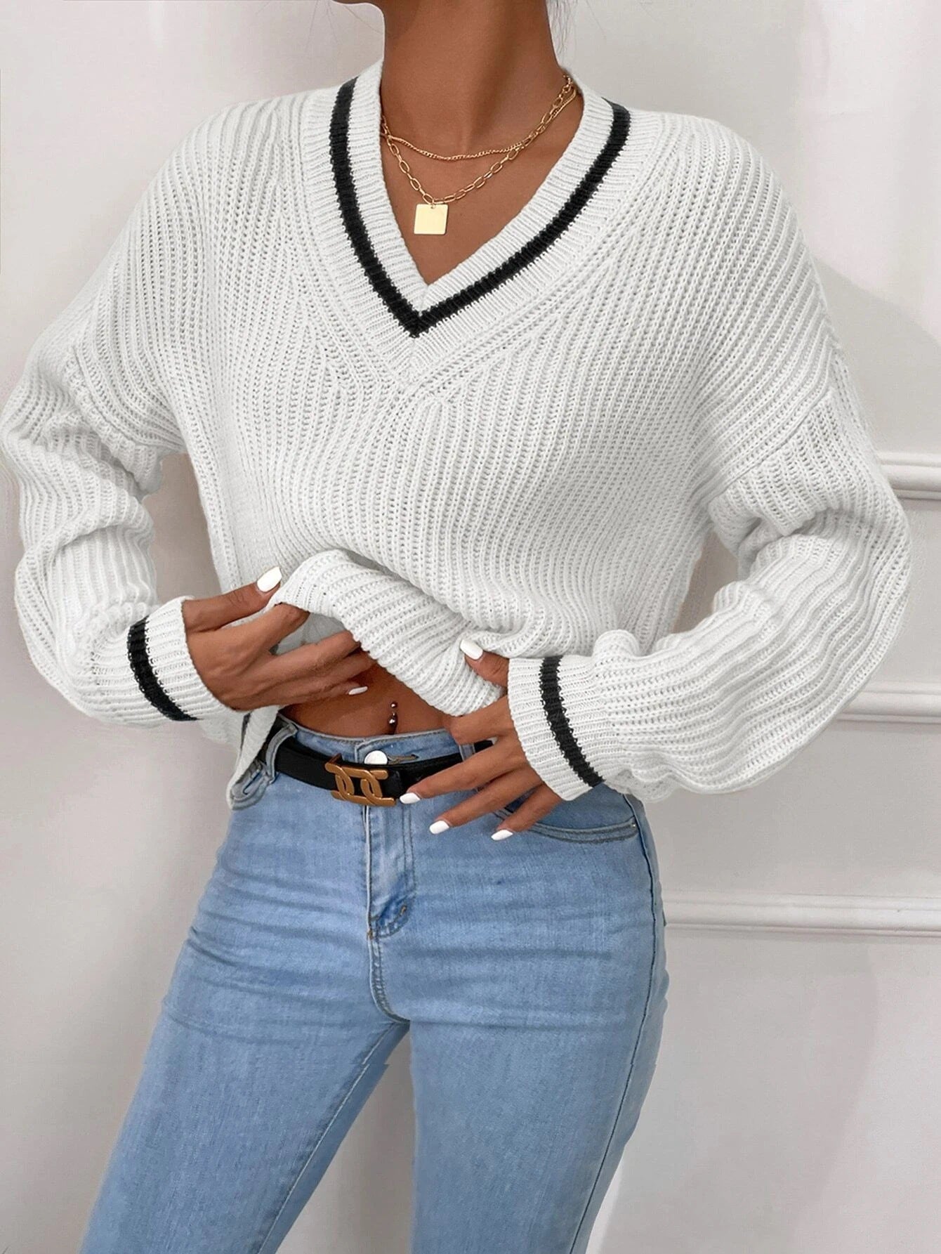 Sweater with V-neck and Patchwork