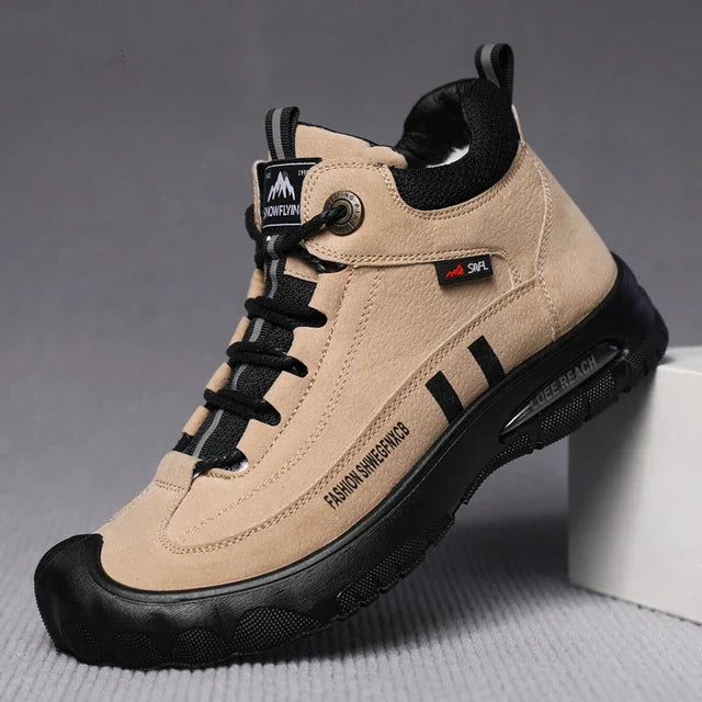 Shockproof and non-slip mountain boots