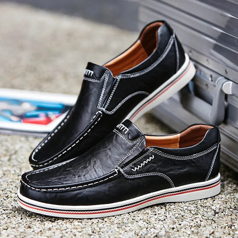 Versatile men's leather shoes for everyday and leisure wear