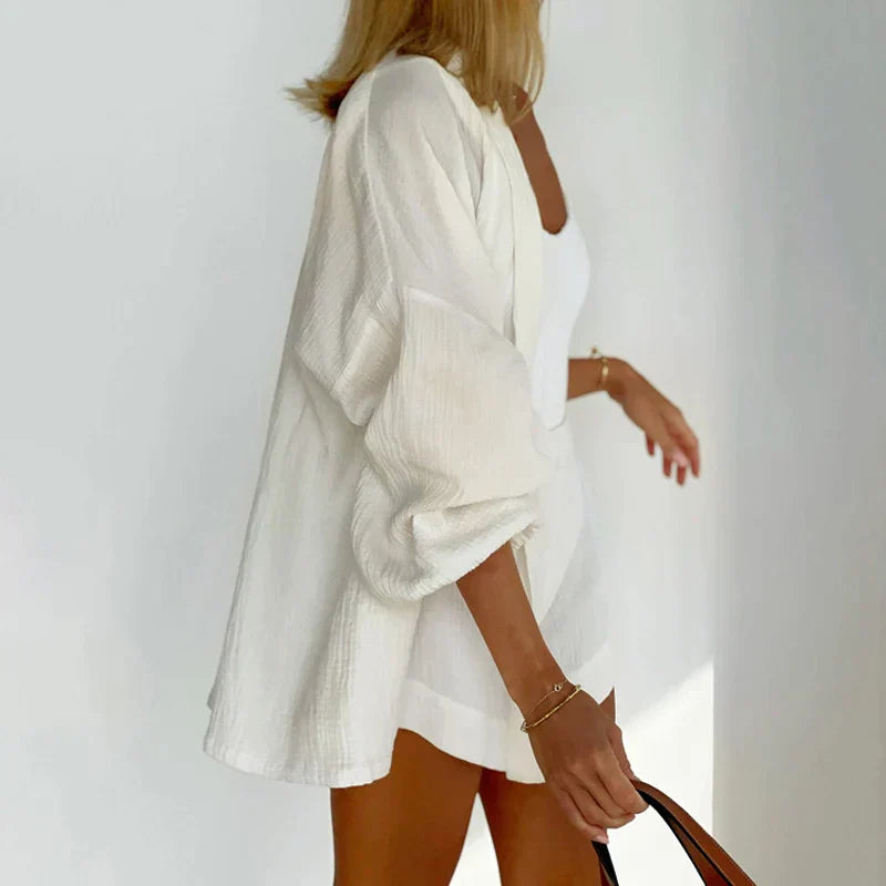 Loose-fitting set with structured blouse and shorts