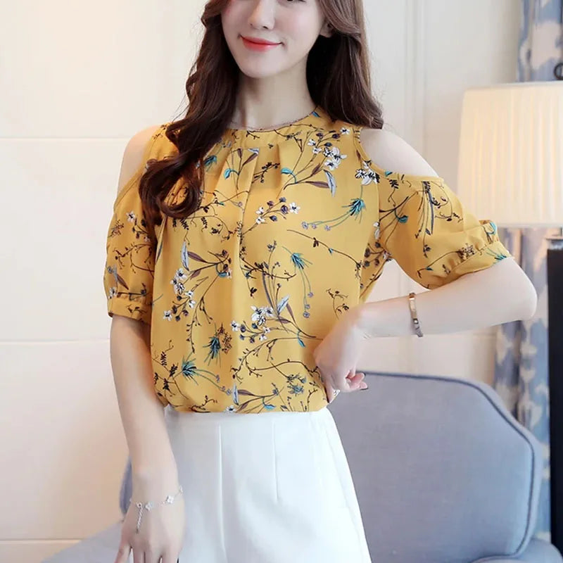 Summer blouse with floral pattern