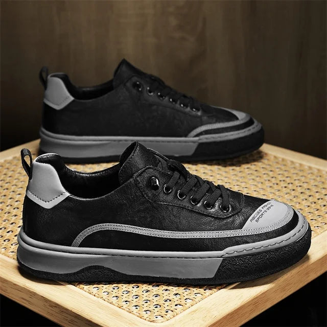 Robust casual sneakers with contrast stitching