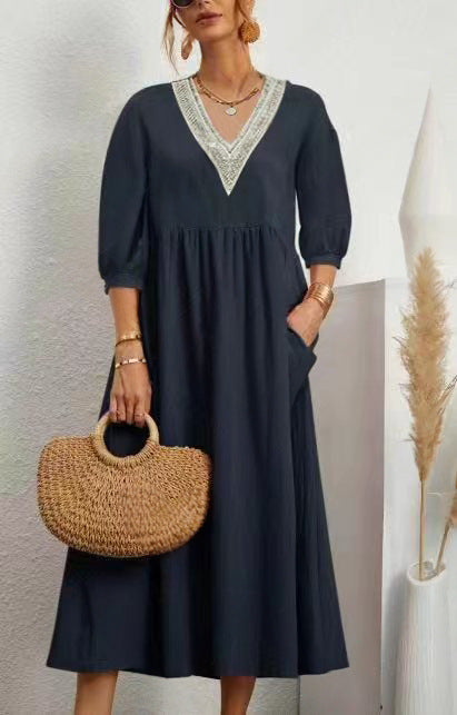 Cotton and linen V-neck dress with loose sleeves and lace