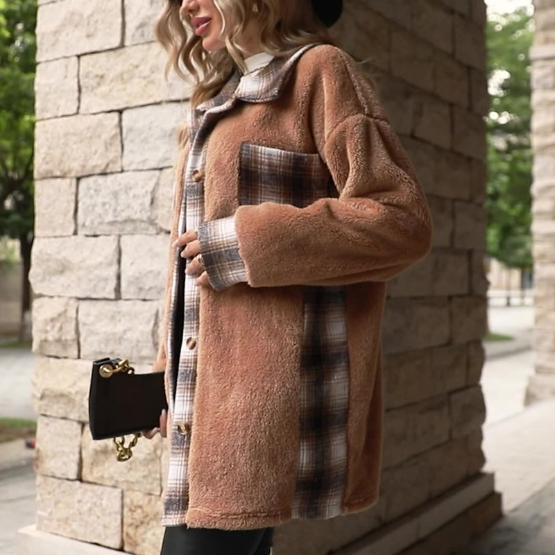 Elegant chequered winter coat: ideal for cold days