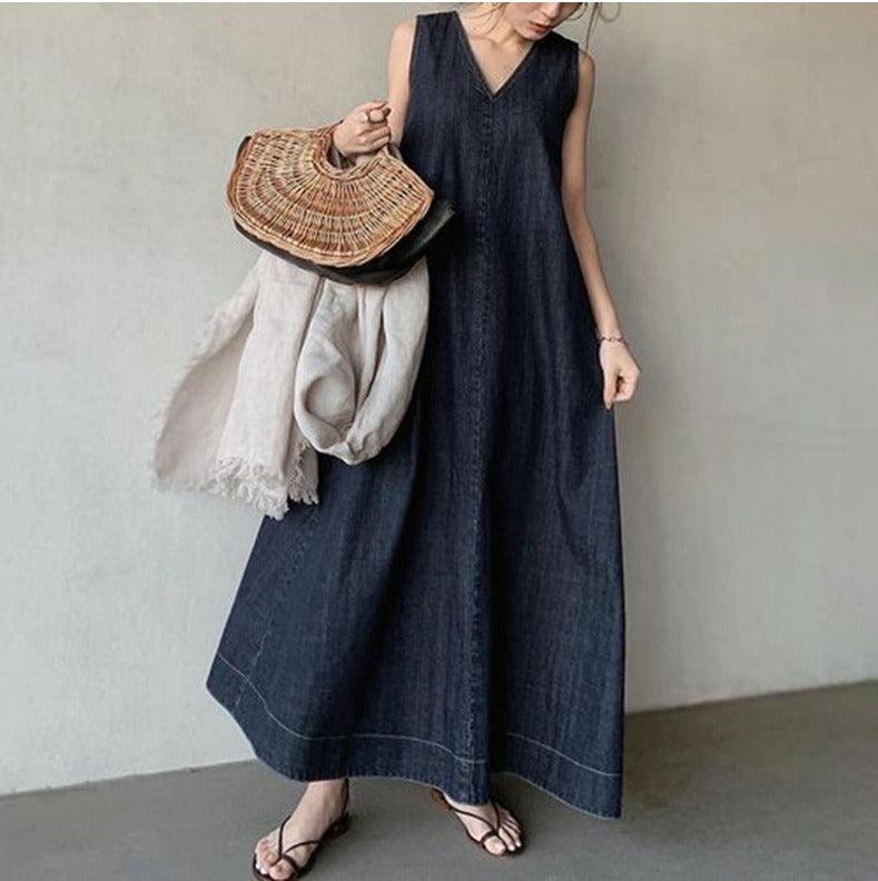 Denim dress with V-neckline