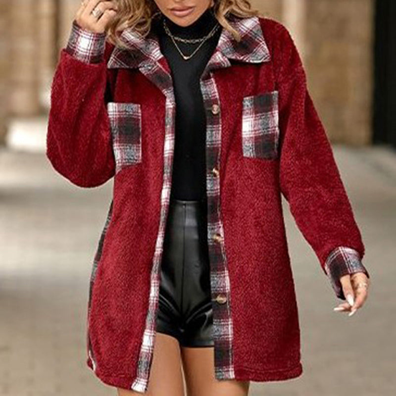 Elegant chequered winter coat: ideal for cold days