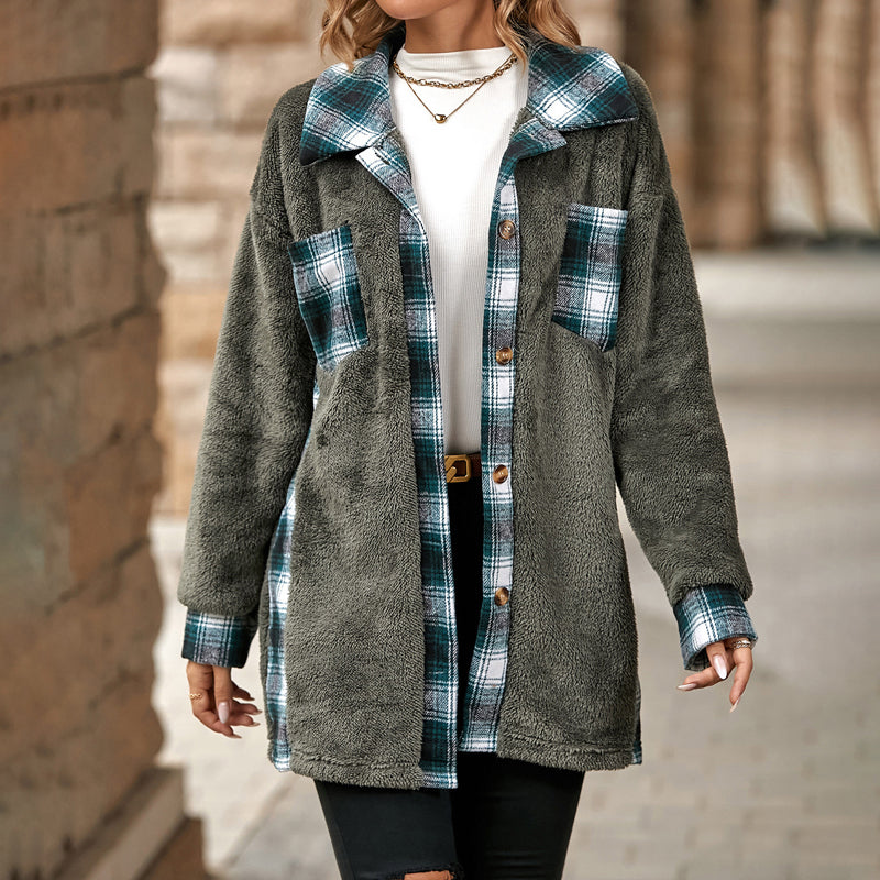 Elegant chequered winter coat: ideal for cold days