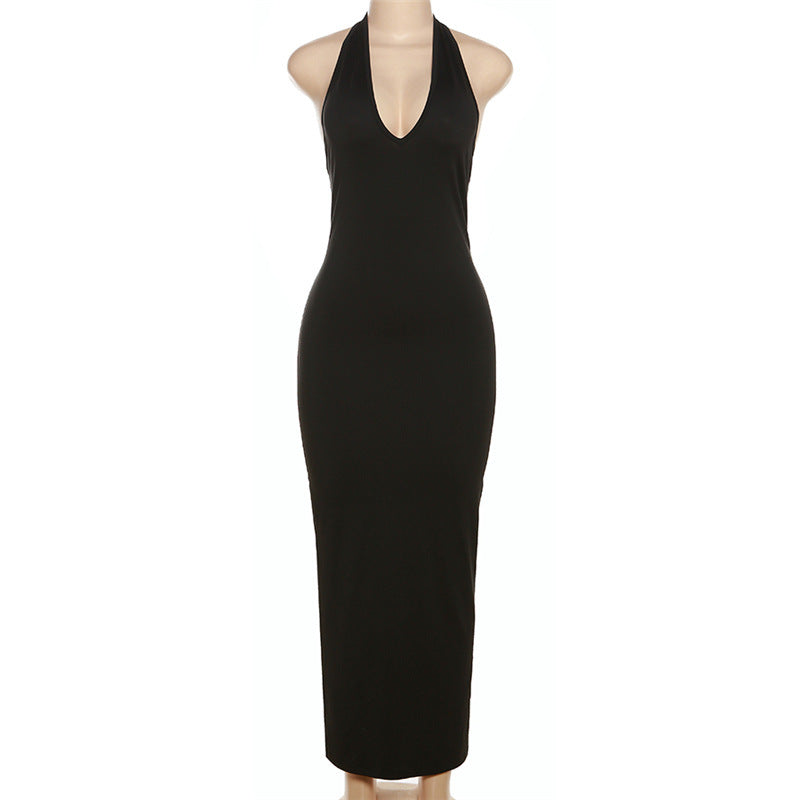 Elegant backless dress with halterneck